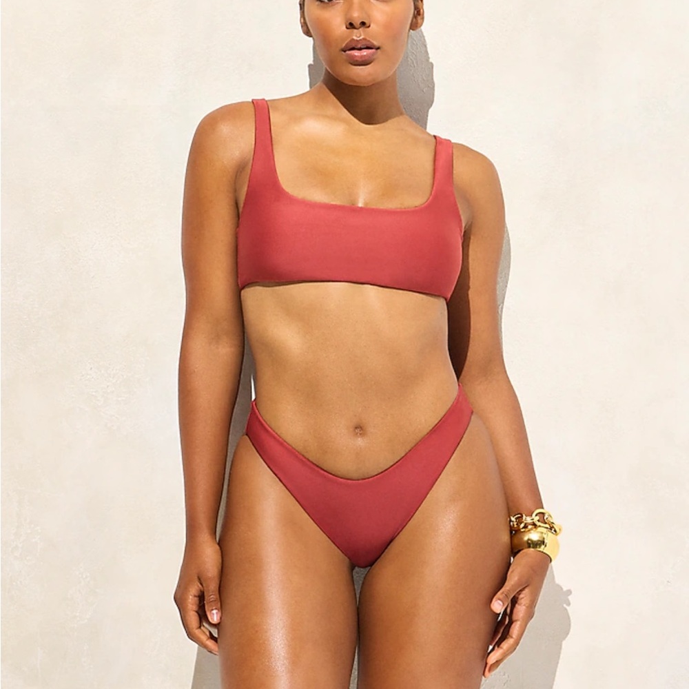 Sunny bikini bottom in Classic Sculpt Carolina Clay